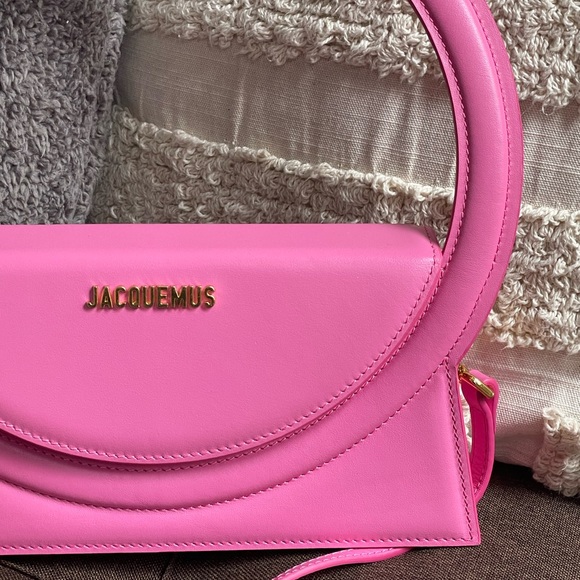 Jacquemes Le Sac Rond bag in pink - Picture 8 of 10